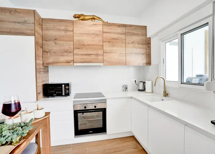 Seaview Beachlove Les Deveses Apartman *