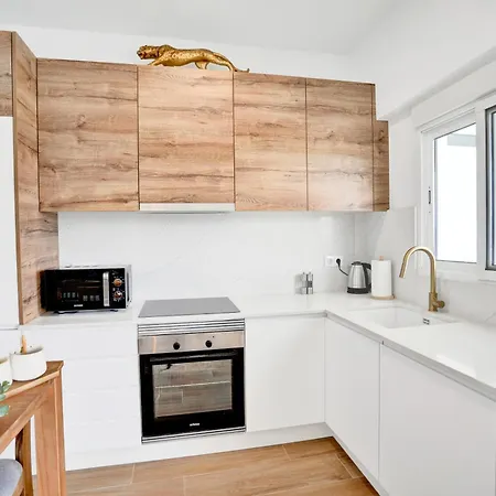 Seaview Beachlove Les Deveses Apartamento *